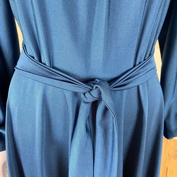 Vintage 70s Cornflower Blue Satin Medium Polyeste… - image 4