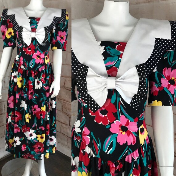 Vintage 80s Leslie Lucks Floral Sailor Huge Collar