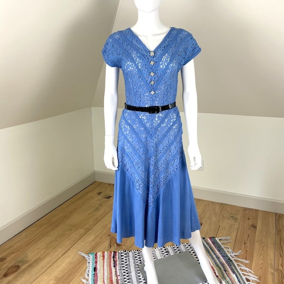Vintage 40s 50s Sheer Cornflower Blue Lace Linen … - image 3