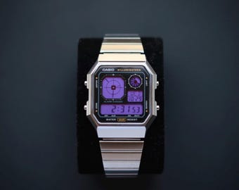 Reloj CASIO A130 con modificación de color púrpura