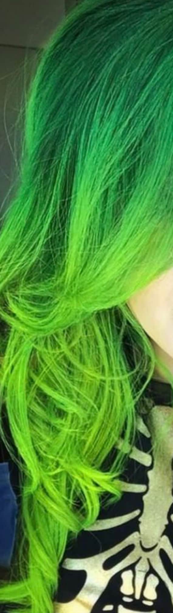 Neon green in black light : r/HairDye