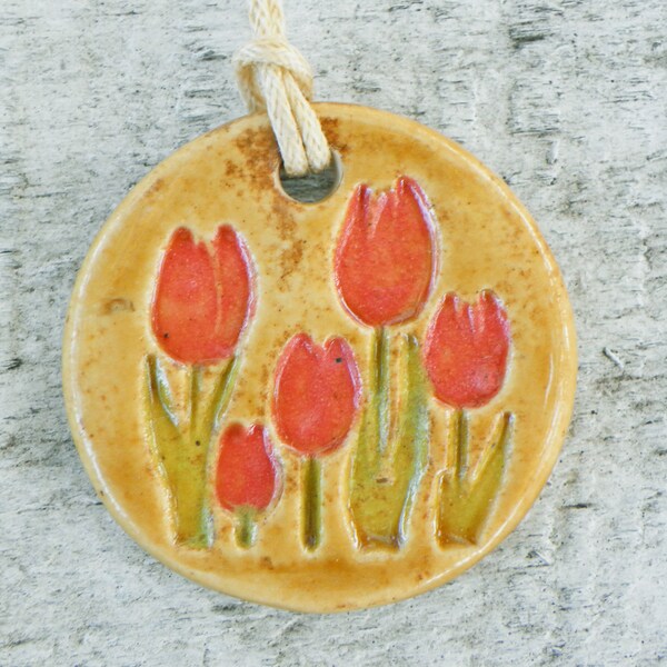 Tan Amber Coral Tulips Ceramic Pendant Necklace Casual Womens fall