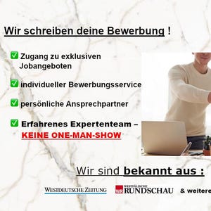 Könnte beinhalten: Das Bild zeigt deutschen Text: "Wir schreiben deine Bewerbung!" (Wir schreiben Ihre Bewerbung!). Es zeigt einen Händedruck, einen Laptop und Kaffeetassen. Der Text listet Dienstleistungen auf.
