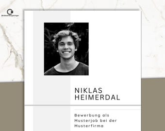 May include: A black and white headshot of a smiling person is centered on a white background. The name "NIKLAS HEIMERDAL" is below the photo, with text below that reads "Bewerbung als Musterjob bei der Musterfirma."