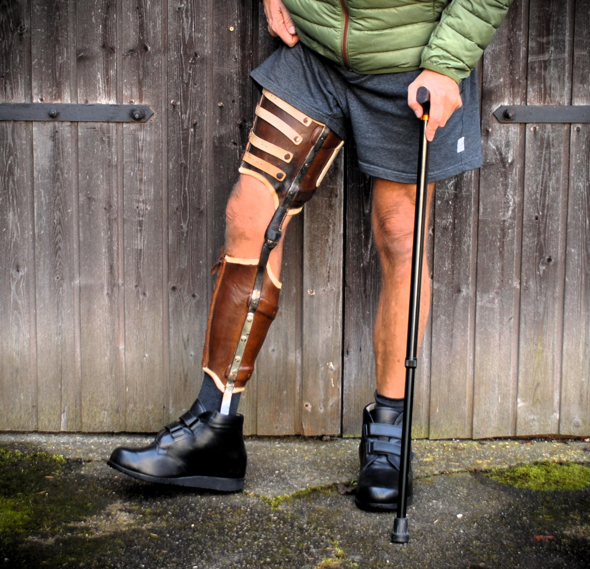 Polio leg brace - Etsy España