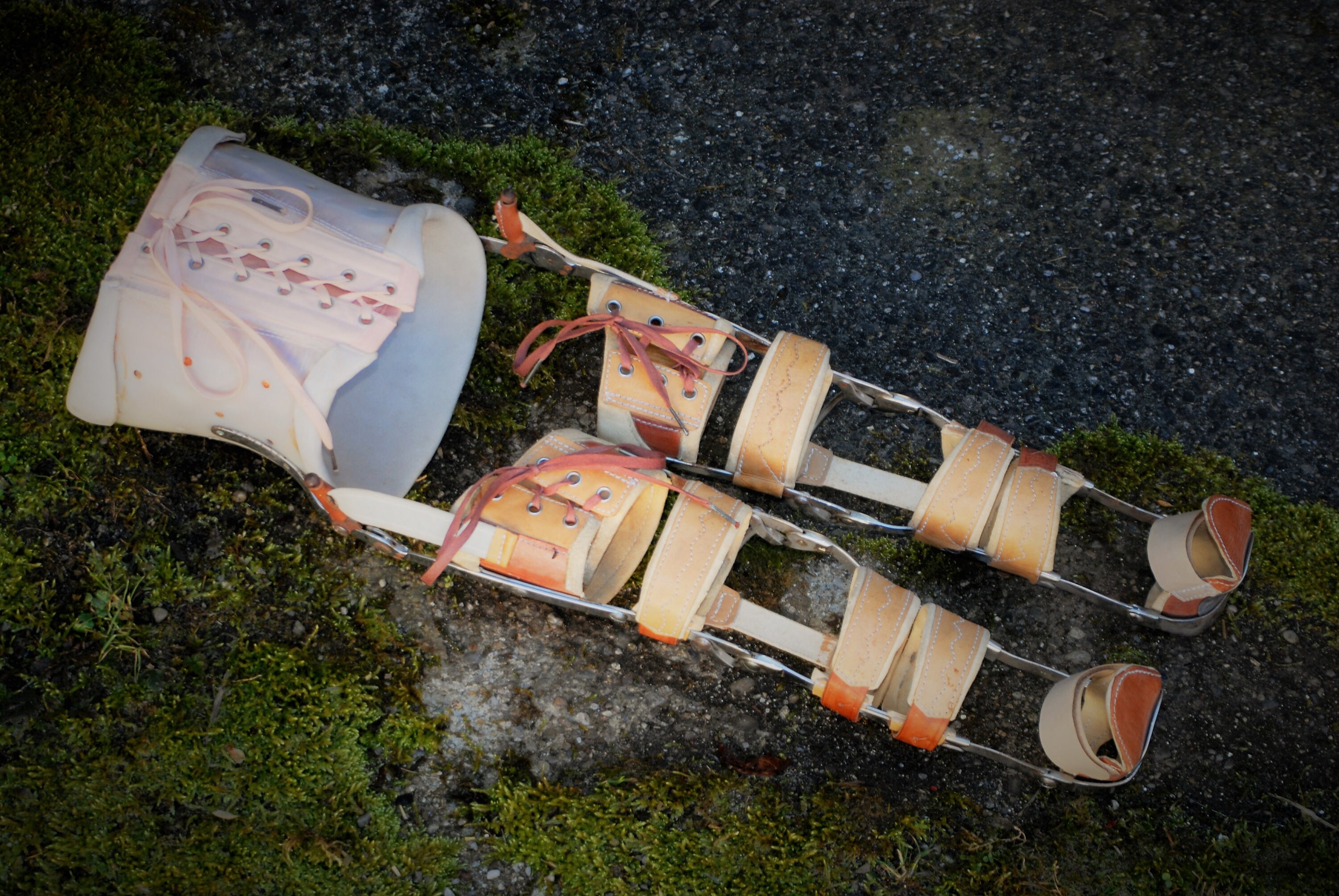 Metal Leg Brace for sale Only 4 left at 70