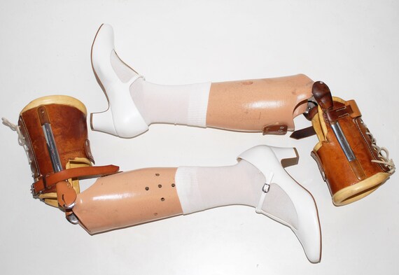 Cute Pair of Womens High Heel Oldschool Prosthetic Leg Double 