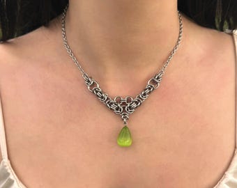 HEDERA Necklace – Handmade Stainless Steel Chainmail Necklace with Green Glass Teardrop