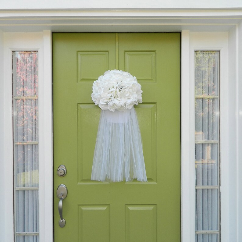 Wedding Wreath Bridal Veil Shower Image 0