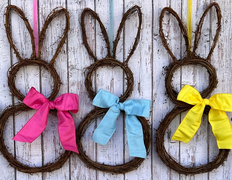 Original Bunny Wreath Spring Wreath Easter Decoration Front Door Bunny Wreath image 2