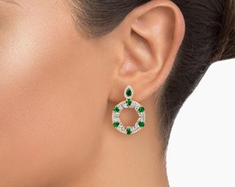 Elegant Emerald & Moissanite Diamond Halo Drop Pendant Necklace 14K Yellow Gold Circle Floral Design Statement Jewelry Gift for Her