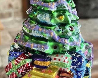 Christopher Radko 2002 Christmas Tree Fantasy Ornament Dangling Presents Gifts