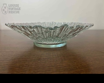 Vintage Clear Pressed Glass Serving Bowl (7.5")