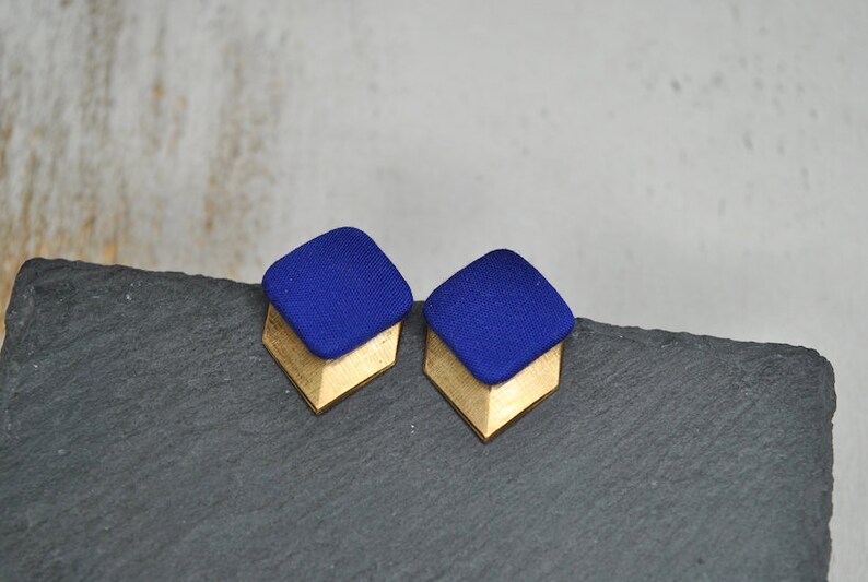 Ear studs so Blue OpenSymbol image 3