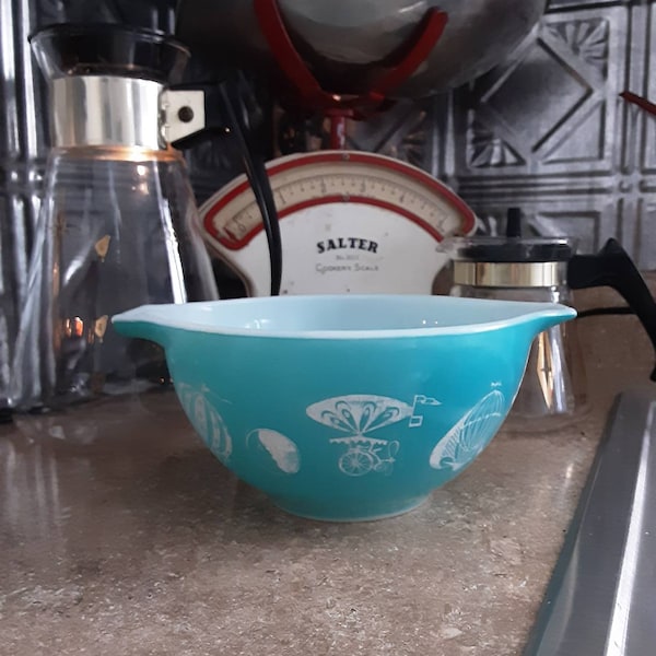 Beautiful HTF Rare Vintage Pyrex Hot Air Balloon Turquoise 1 1/2 qt  Chip and Dip Mixing Nesting Bowl 441 Cinderella