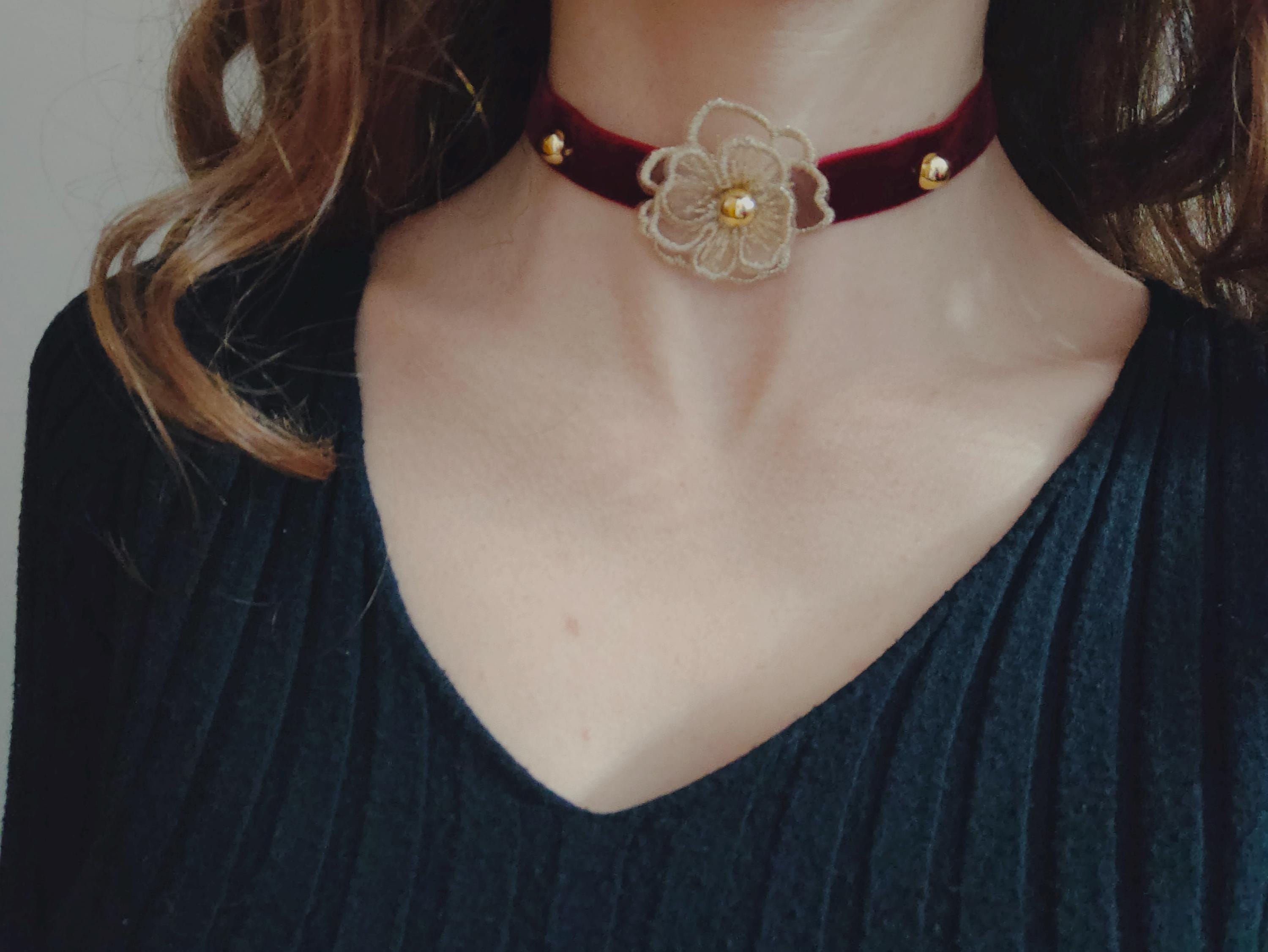 Collana a magle a catena con texture grossa, collana d dcharazone