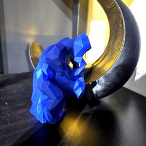 Cobalt Thinker Statue | Geometric Modern Art Bookshelf Decor