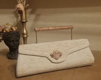 Vintage 1950s Ivory Textured Handbag with Pearl & Rhinestone Bee Brooch