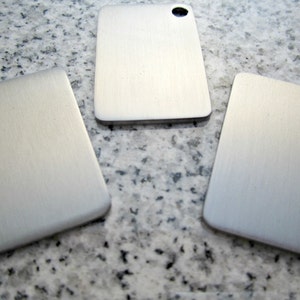 1&quot;x1 1/2&quot; (25mmx38mm) Rectangle w/ Rounded Corners Stamping Blanks, 2mm Stainless Steel - Silver Alternative RT-RC08-12H-2MM