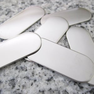1/2&quot;x1 1/4&quot; (13MMx32MM) Round End Stamping Blanks, 22g Stainless Steel - AWESOME Silver Alternative RE04-10