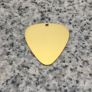 PREMIUM 1&#39;&#39; x 1 1/4&#39;&#39; (25mm x 32mm) Yellow Guitar Pick Stamping/Engraving Blank w/ Hole, 22g Stainless Steel - PGP08-10HY