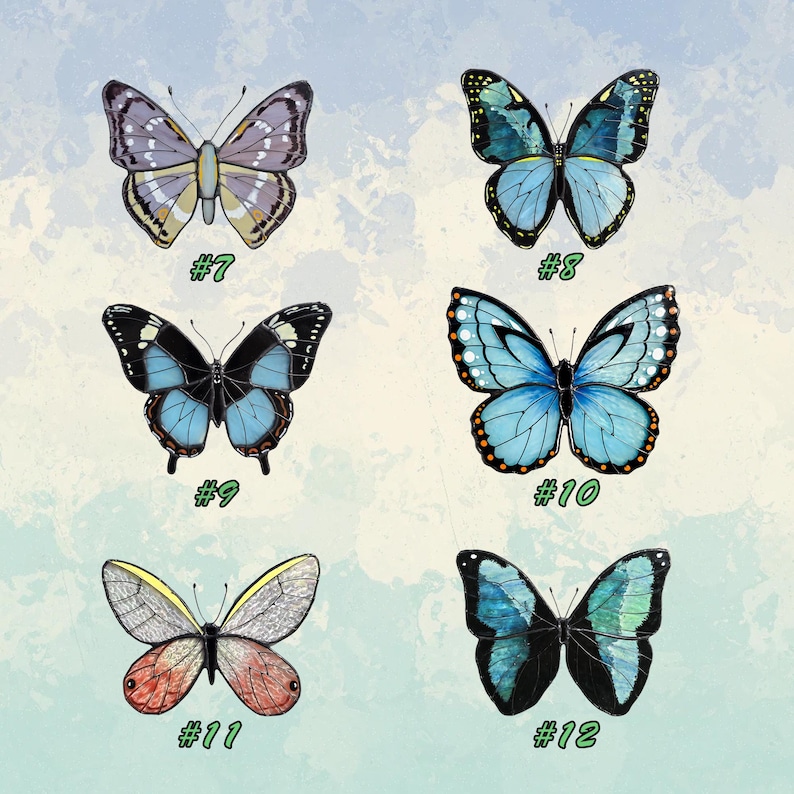 K&ouml;nnte beinhalten: Sechs farbenfrohe Schmetterlingsillustrationen mit einzigartigen Fl&uuml;gelmustern und Farben. Die Schmetterlinge sind von #7 bis #12 nummeriert und weisen verschiedene Farbt&ouml;ne wie Blau, Lila, Gelb und Orange auf. Der Hintergrund hat einen Aquarell-Effekt.