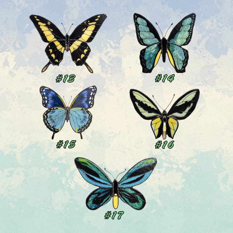 K&ouml;nnte beinhalten: Eine Sammlung von f&uuml;nf Schmetterlingsillustrationen mit verschiedenen Fl&uuml;gelmustern und Farben, darunter Gelb, Schwarz, Blau und Gr&uuml;n. Jeder Schmetterling hat eine Nummer von #13 bis #17.
