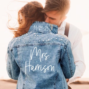 Custom Bride Jean Jacket, Personalized Mrs Denim Jean Jacket, Bridal Pearl Jacket Gift, Custom Bridal Shower Gift, Wedding Engagement Gift