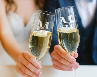 Personalized Champagne Flutes – Custom Wedding Toasting Glasses, Mr & Mrs Bride and Groom Gift