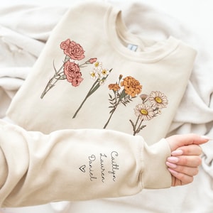 Custom Birth Month Birth Flower Sweatshirt, Gift for Grandmother, Christmas Gift, Custom Mom Shirt, Grandma Birth Month Shirt, Mama Gift