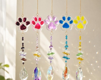 Bunter Pfotenabdruck Suncatcher, Katzenhund-Denkmalgeschenk, Regenbogen-Fensterbehang, Haustierverlust-Sympathieandenken, Glasmalerei-Stil