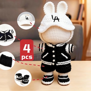 Patrón de crochet para traje de béisbol (PDF): chaqueta, pantalones, gorra y zapatillas para muñeca / Ropa para muñeca monstruo de 17 cm