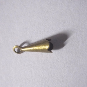 Drops - Lot of 20 Antiqued Gold-Plated Brass, 8x4mm cone - JD5