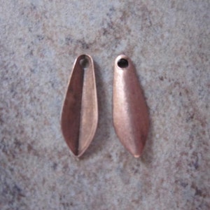 10 Drops, antique copper-plated brass, 11x4mm teardrop.JD210 image 2