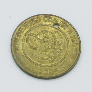 Vintage Chuckie Cheese Coin - One