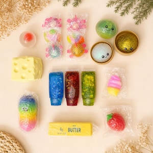 Squishy Blind Box (2 stuks) TPR Slow Rising Mystery Toy Butter Stick, Ice Cream Gelijke kans ADHD Stress Fidget Cadeau voor kinderen, volwassenen