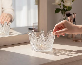 Candelabro de cristal con forma de corona: diseño de corona de cristal transparente, perfecto para la decoración del hogar y para crear un ambiente festivo/Decoración de candelabros