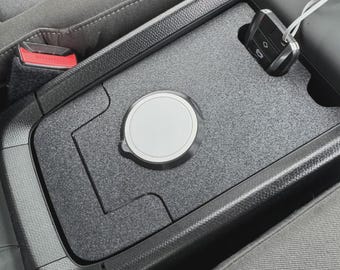 BMW i3 Console Cover with MagSafe Mount | 3D Printed EV Phone Holder