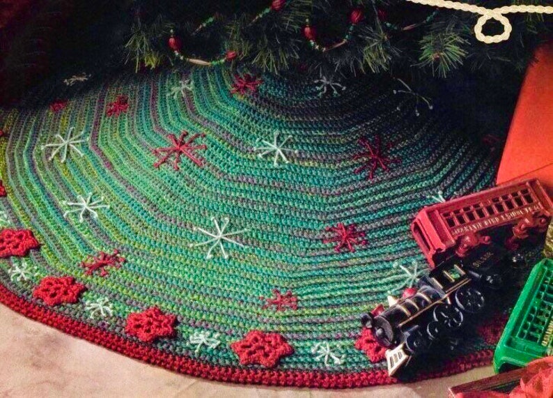 Vintage Crochet Pattern Red and Green Christmas Tree Snowflake Skirt Pattern PDF Instant Digital Download image 1