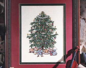 Vintage 7 Round Christmas Ornaments 23 cross stitch pattern PDF Classic  Holiday Designs Instant Download