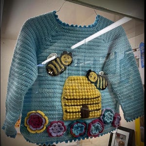 Vintage Crochet Pattern Girls Ornate Cardigan Sweater Jacket PDF Instant Digital Download Bee Hive Flower imagen 6