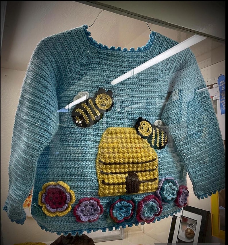Vintage Crochet Pattern Girls Ornate Cardigan Sweater Jacket PDF Instant Digital Download Bee Hive Flower imagen 6