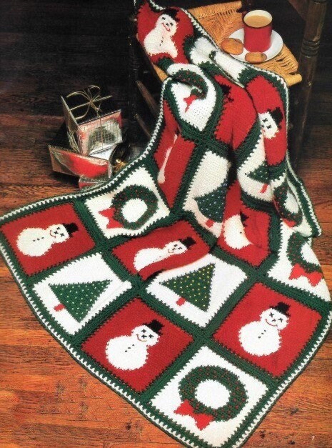 How I Created an Easy to Crochet Christmas Blanket Pattern