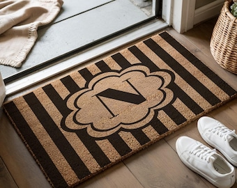 Felpudo de bienvenida personalizado con inicial y rayas, único, regalo de boda, felpudo personalizado, regalo de cierre, felpudo para puerta de entrada, monograma.