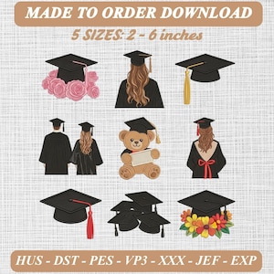 Op de afbeelding: Een digitaal borduurontwerp met negen afbeeldingen in afstudeerthema, waaronder afstudeerhoeden met roze of gele bloemen, een teddybeer met een diploma en figuren in afstudeertoga's. Tekst: MADE TO ORDER DOWNLOAD 5 SIZES: 2 - 6 inches.