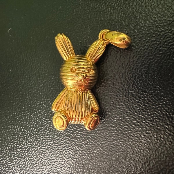 18K Solid Yellow Gold Rabbit Pendant