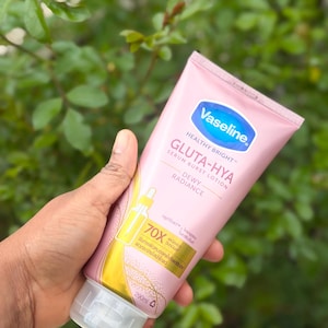 Loção Vaseline Healthy Bright Gluta Hya Serum Burst DEWY RADIANCE imagem 2