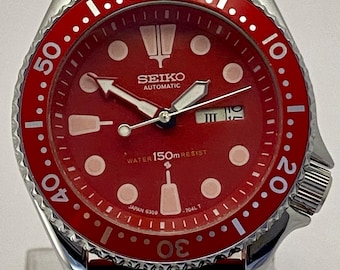 Vintage Seiko Diver Red Dial with D-D Automatic Watch Restored Rubber Strap Japan Made