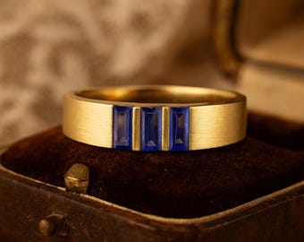 Blauer Saphir Herren Gold Band • Minimalistischer Baguette Ring