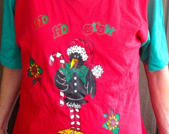 Christmas T shirt Ho Ho Ho Crow red and green Santa bird candy cane flowers Ladies Sz. L  cotton short sleeve weird fun Holiday party top